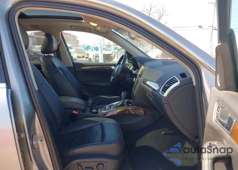 2011 Audi Q5 3.2 Premium Plus z USA, uszkodzony, nr VIN WA1WKAFP0BA032887